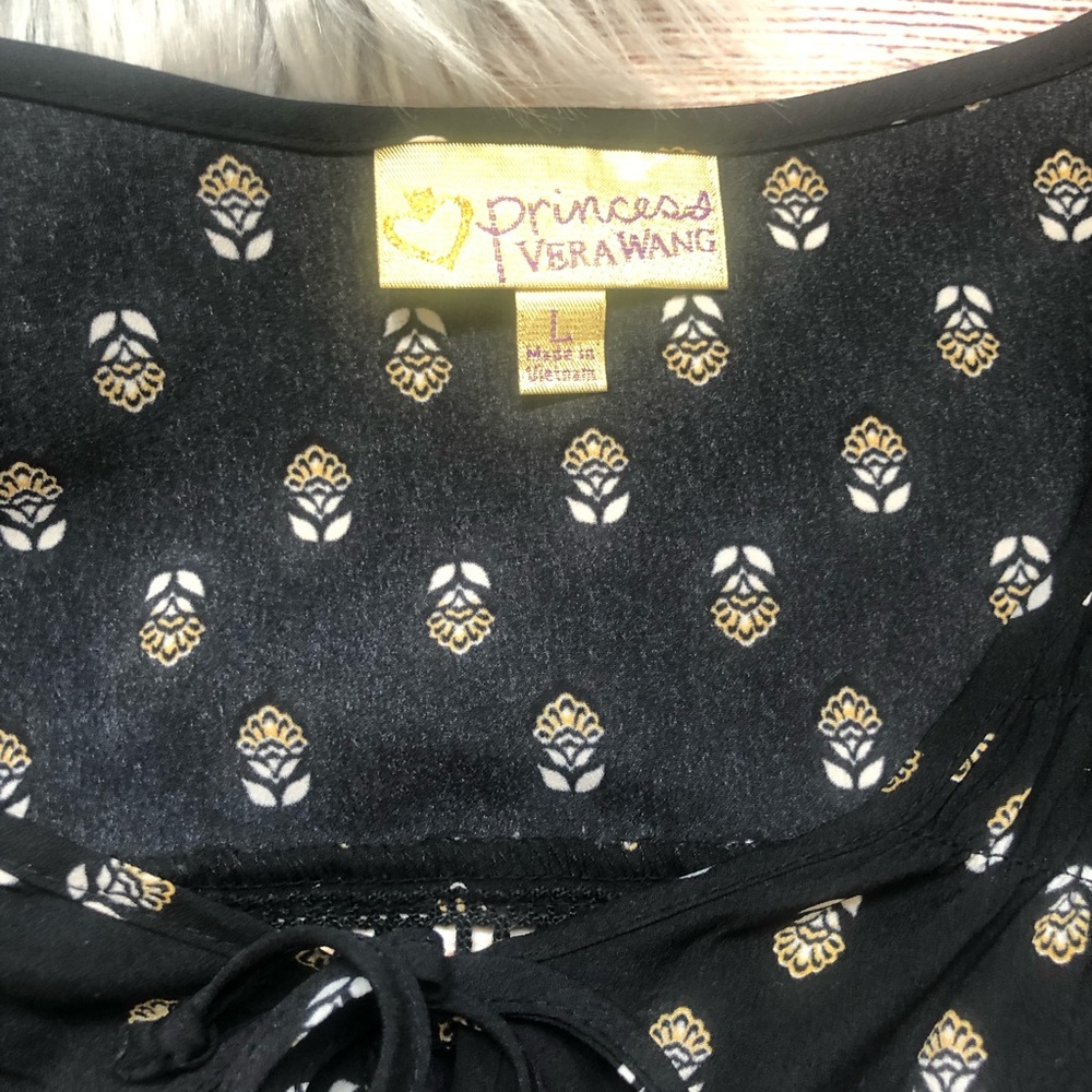 Princess Vera Wang Woman's Black Flower Print Top - Picture 2 of 6